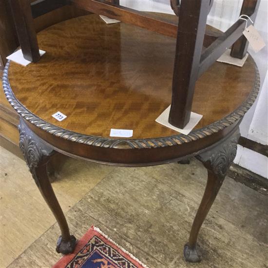 Circular mahogany centre table